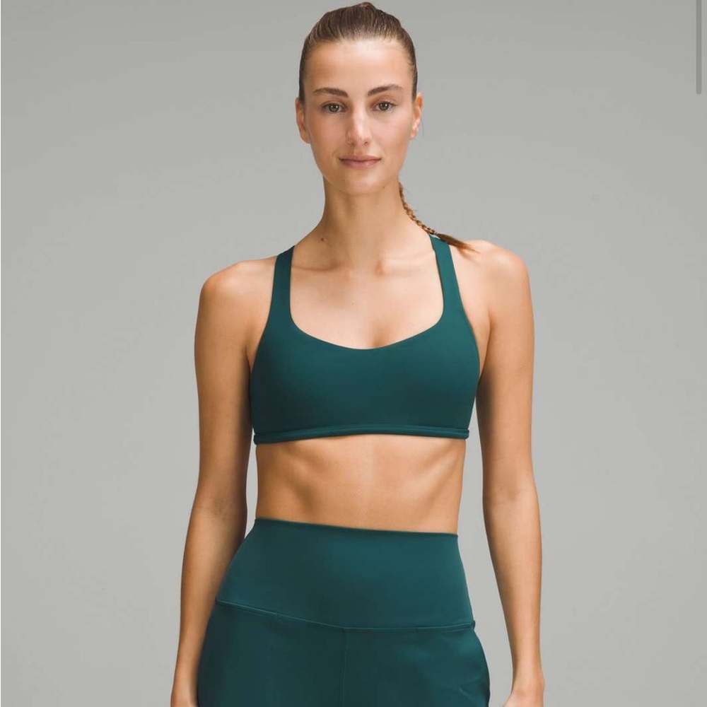 lululemon athletica storm Teal free to be wild bra size 4
